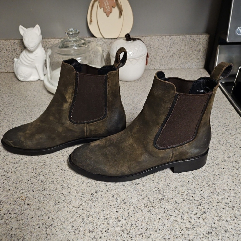 Thursday Women's BootsDuchess Color: Dark Olive Suede